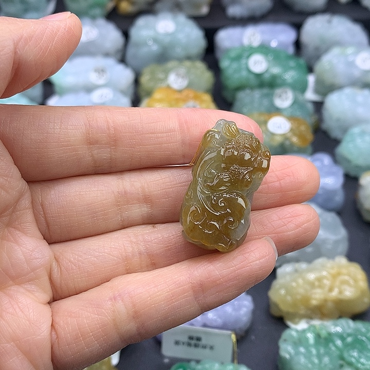 翡翠未镶嵌颈饰天然缅甸A货翡翠貔貅吊坠