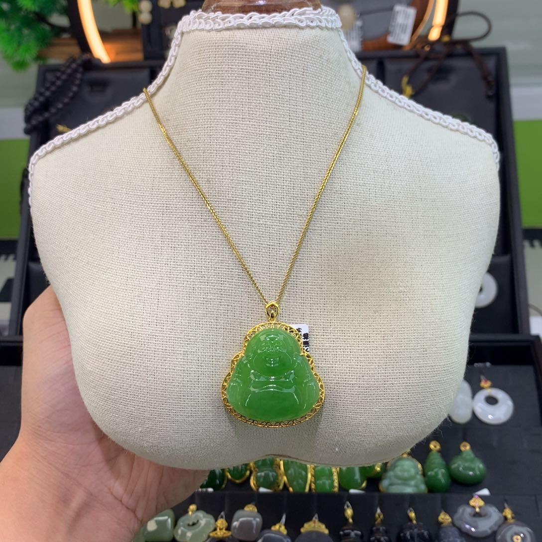 和田玉18K金镶嵌吊坠(赠链)