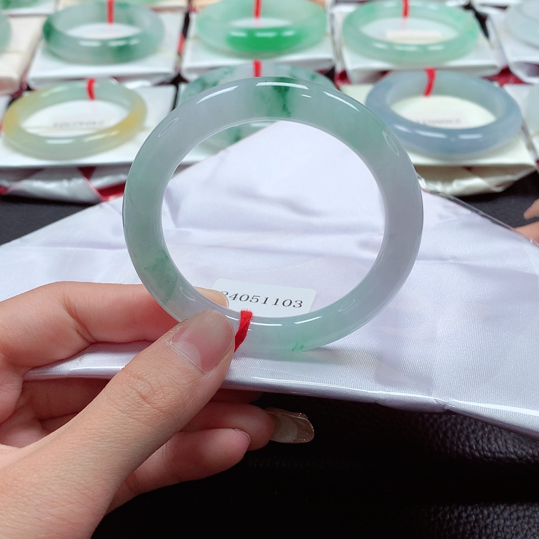 翡翠手镯（圆镯）未镶嵌天然a货翡翠51