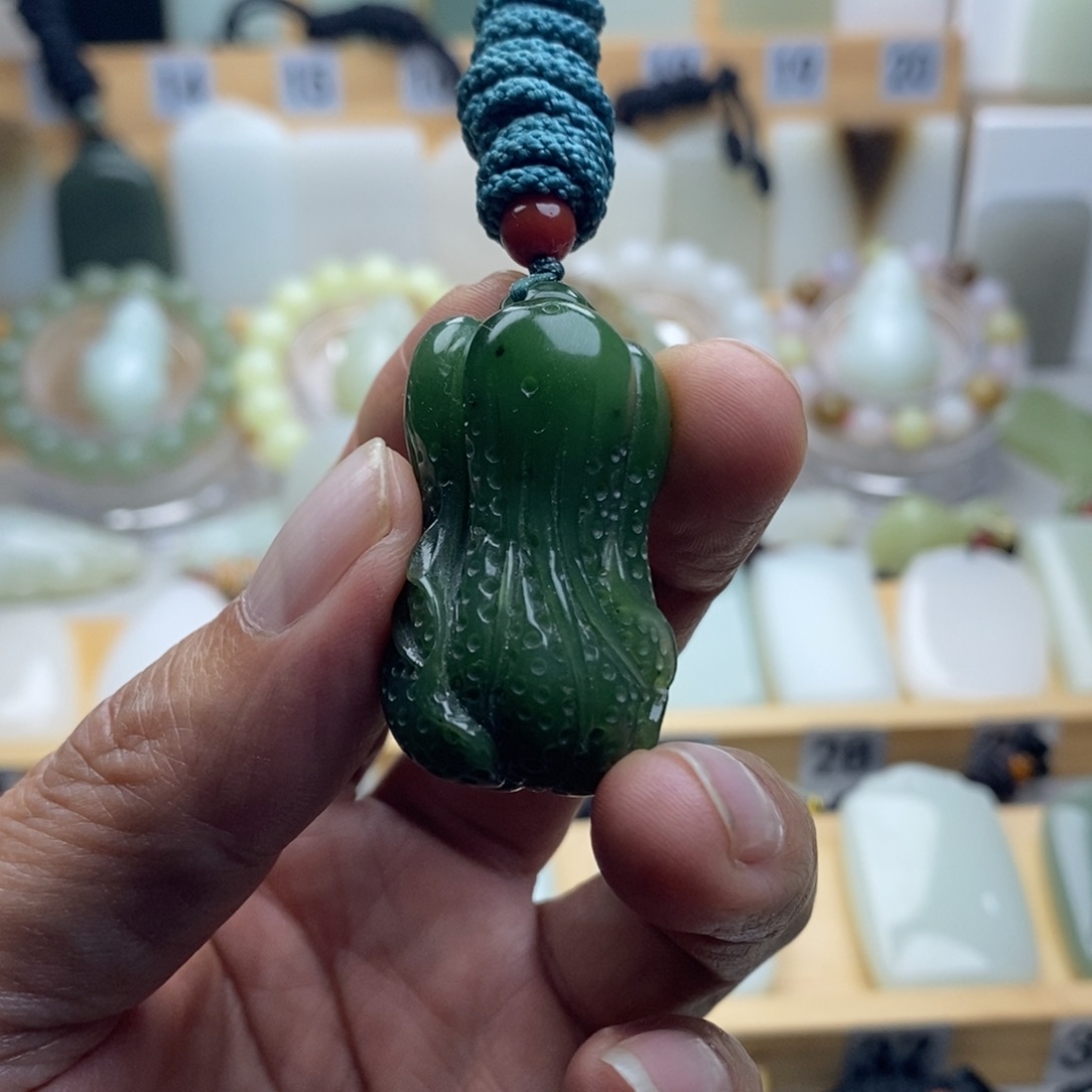 未镶嵌和田玉挂件