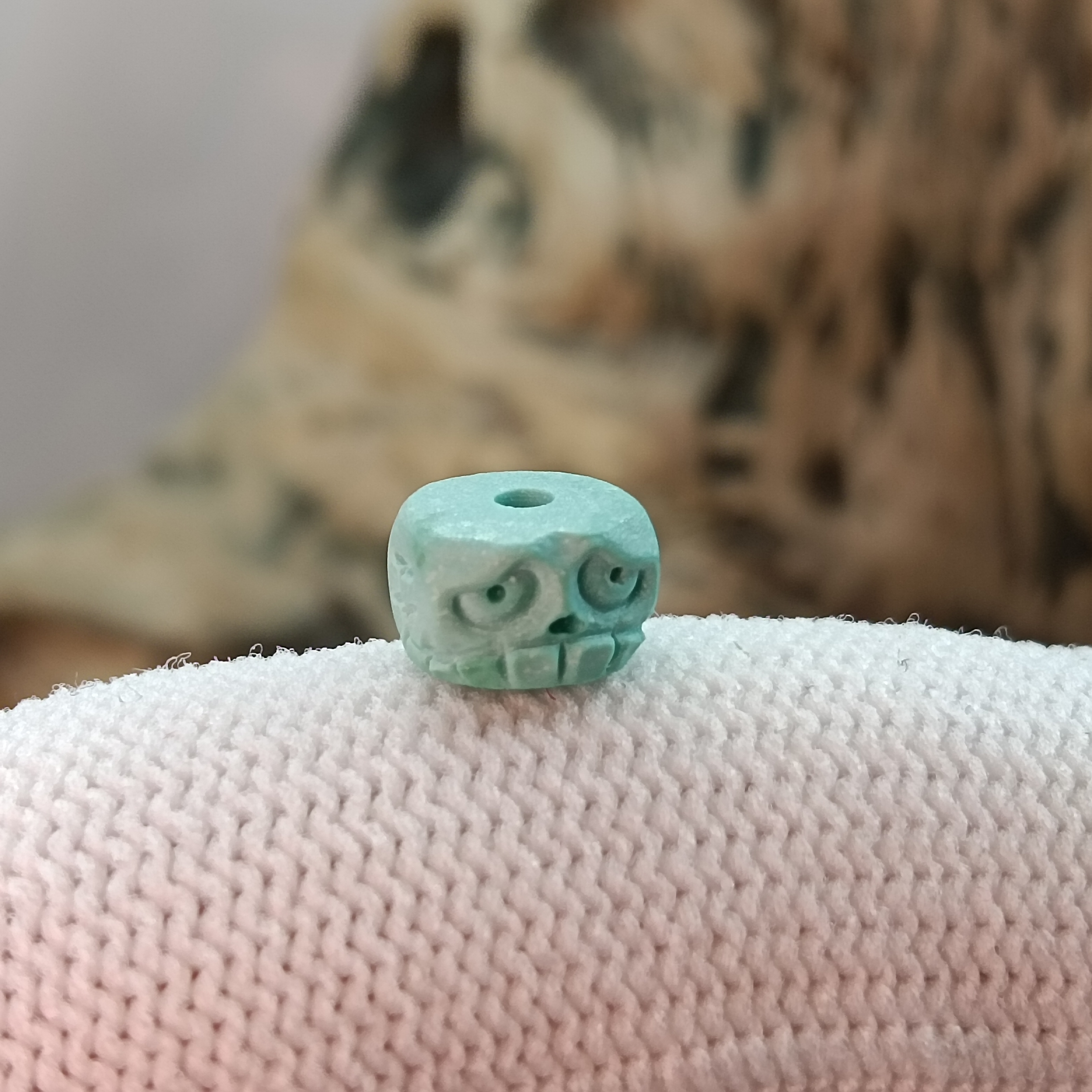 原矿绿松石高瓷玉化精雕阿呆