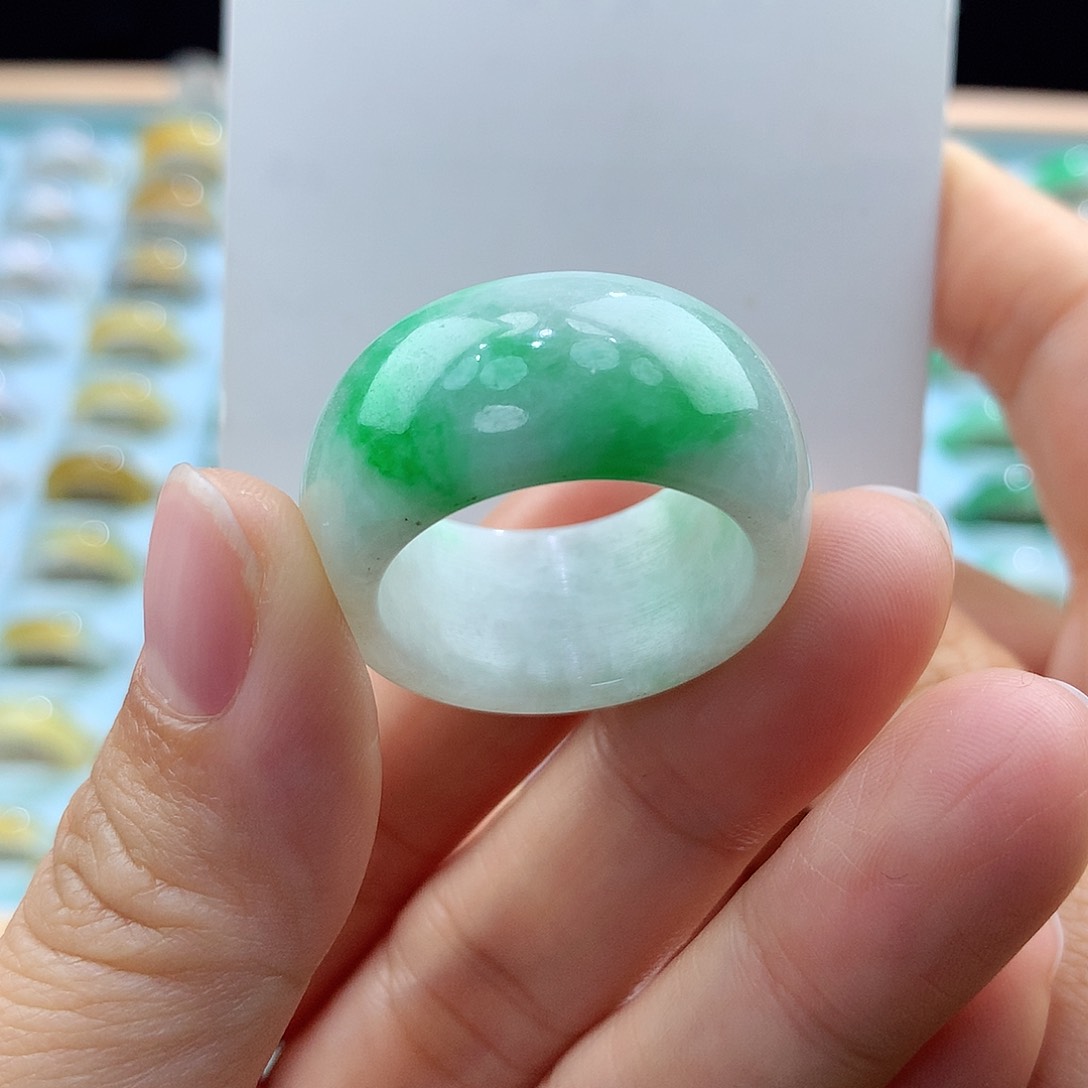 翡翠戒指未镶嵌26圈