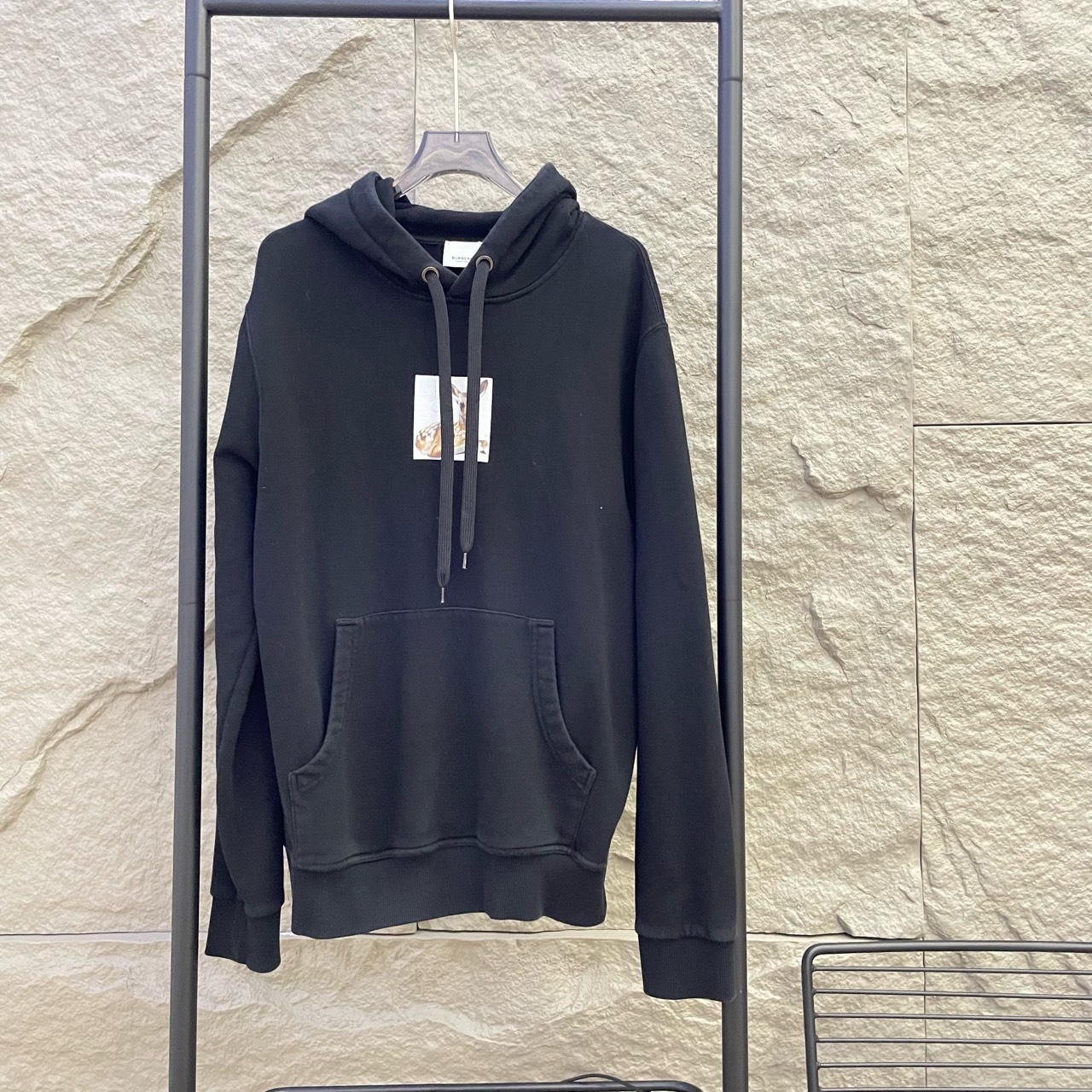 95新 BURBERRY/博柏利 小鹿印花 连帽黑色卫衣 S码 GM000520