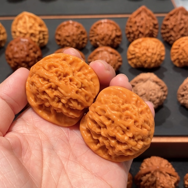 文玩核桃吊坠马老四1044