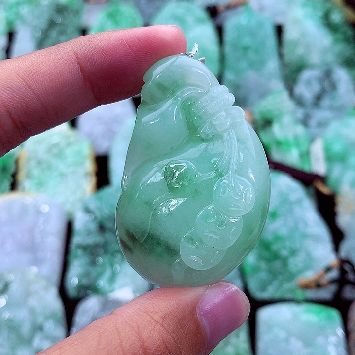 吊坠(不含链)未镶嵌翡翠