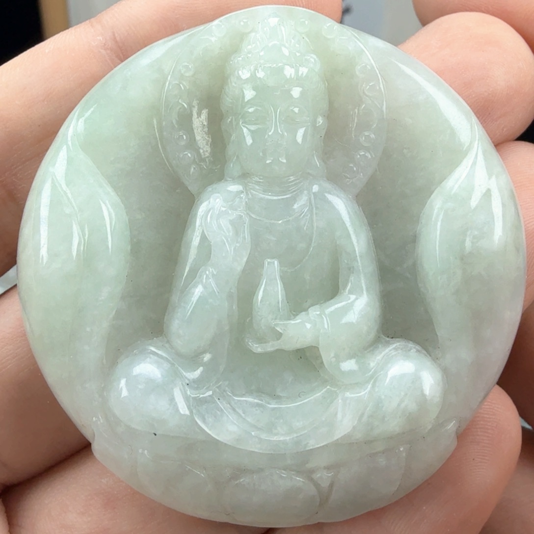 翡翠挂件未镶嵌翡翠