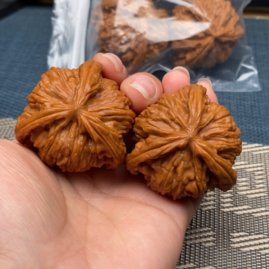 胖***猫吊坠文玩核桃三棱