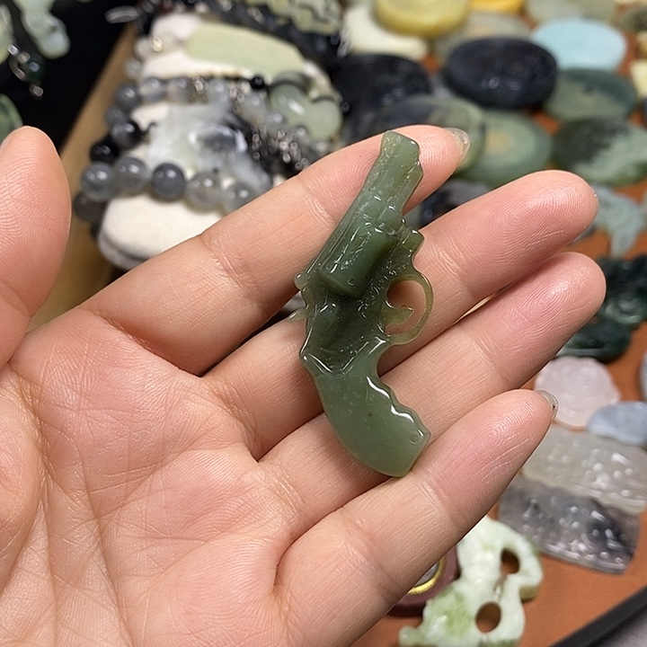 蛇纹石玉合金颈饰