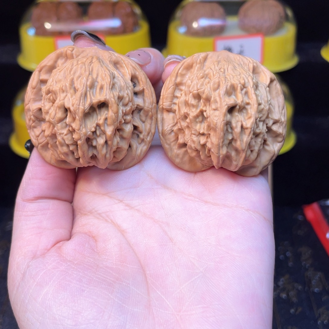 文玩核桃把件麦穗虎头43