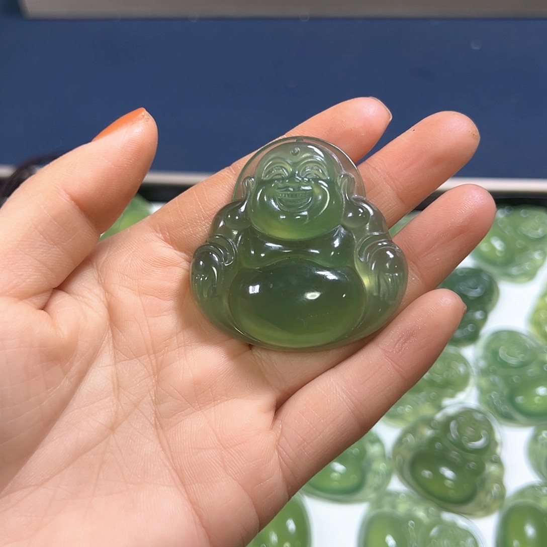 风***云蛇纹石玉未镶嵌颈饰