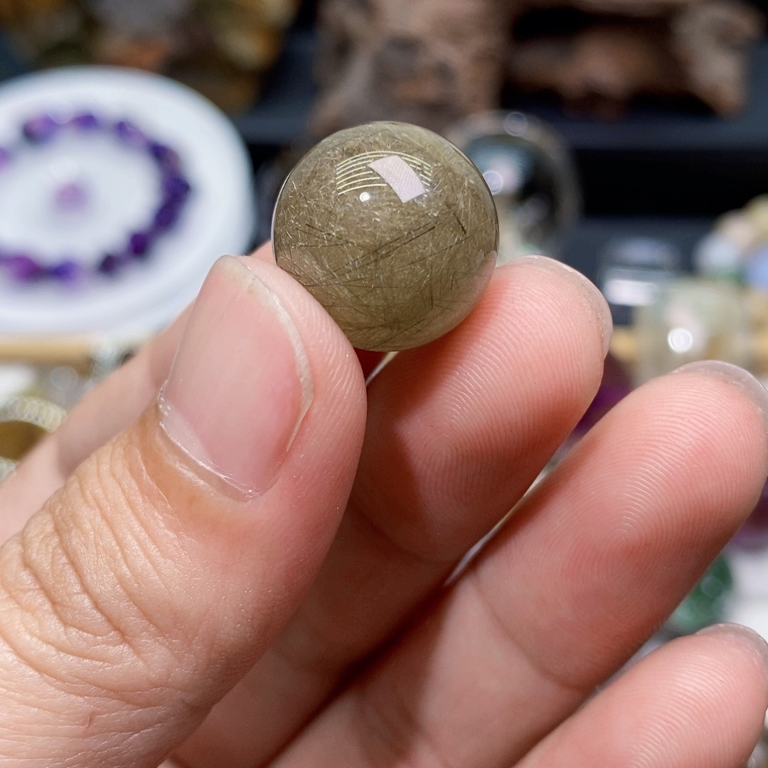 水晶颈饰未镶嵌好*圆球