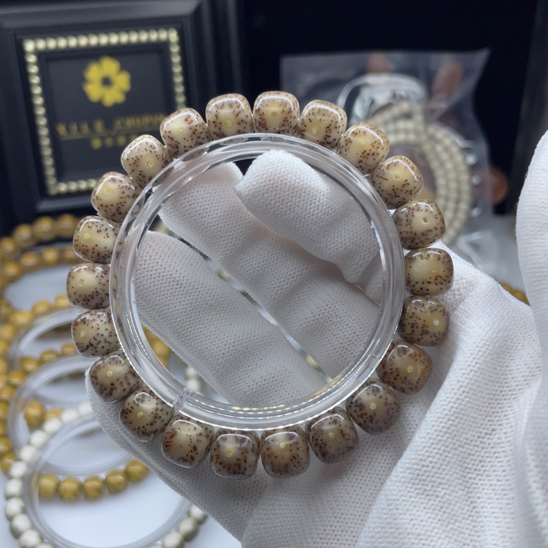 吊坠星月菩提10粉冰糖大眼睛      A5