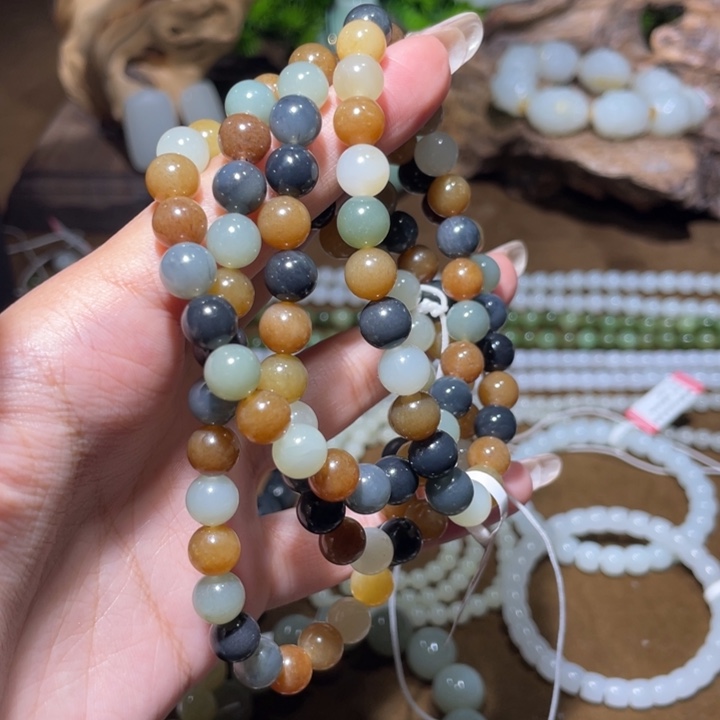 和田玉（糖玉）未镶嵌手链