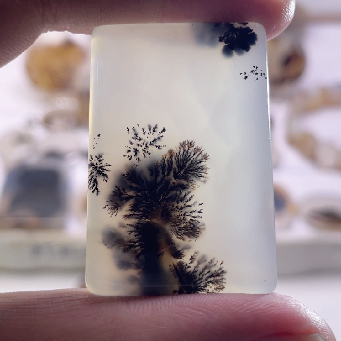 玛瑙/玉髓未镶嵌珠宝奇石