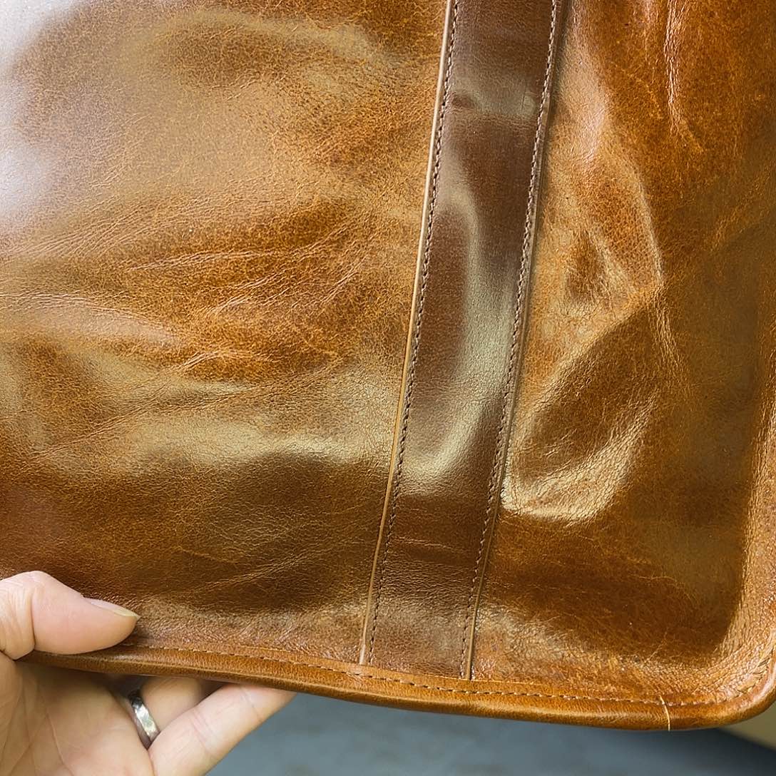 白***鬼水牛剖层皮革公文包