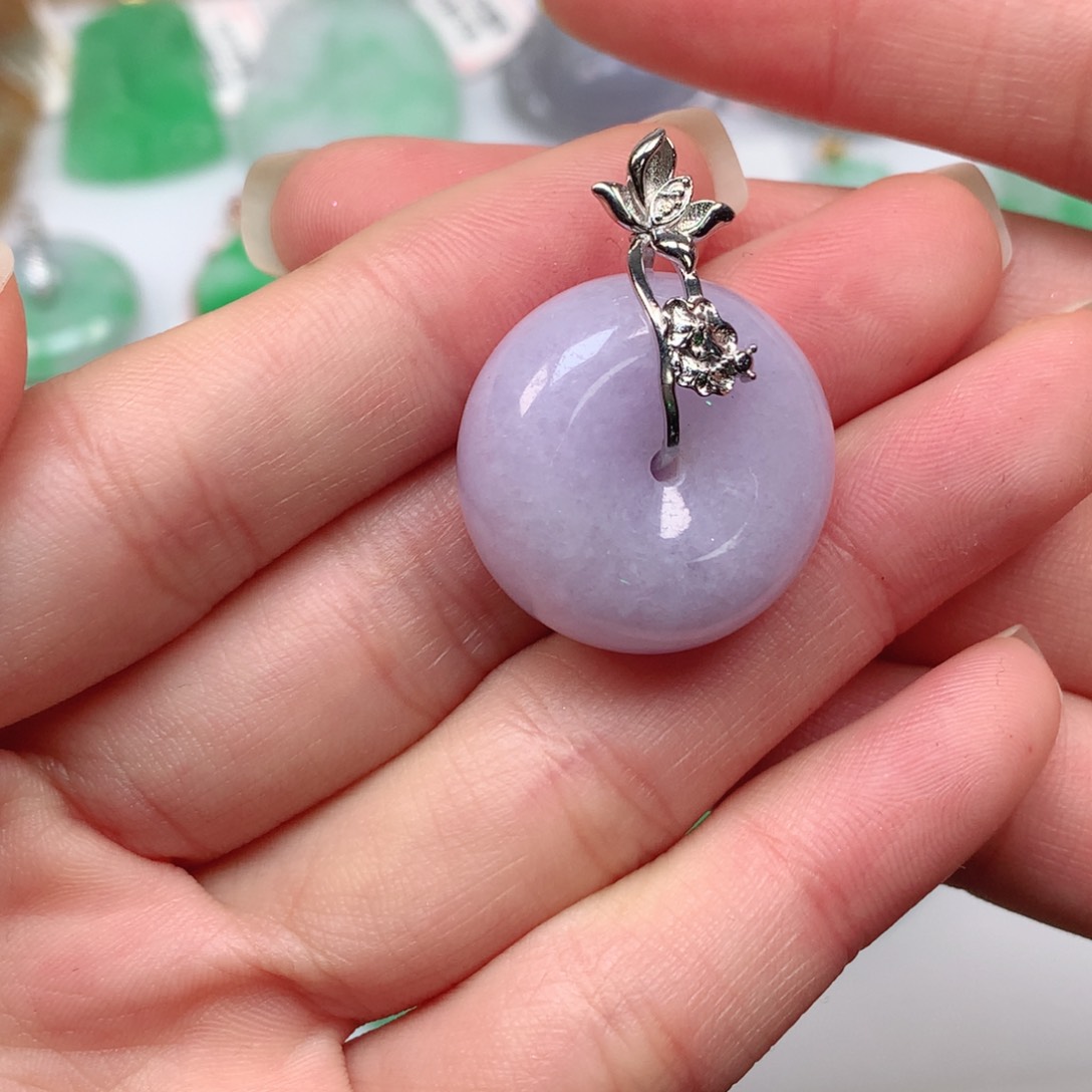 吊坠(不含链)未镶嵌翡翠