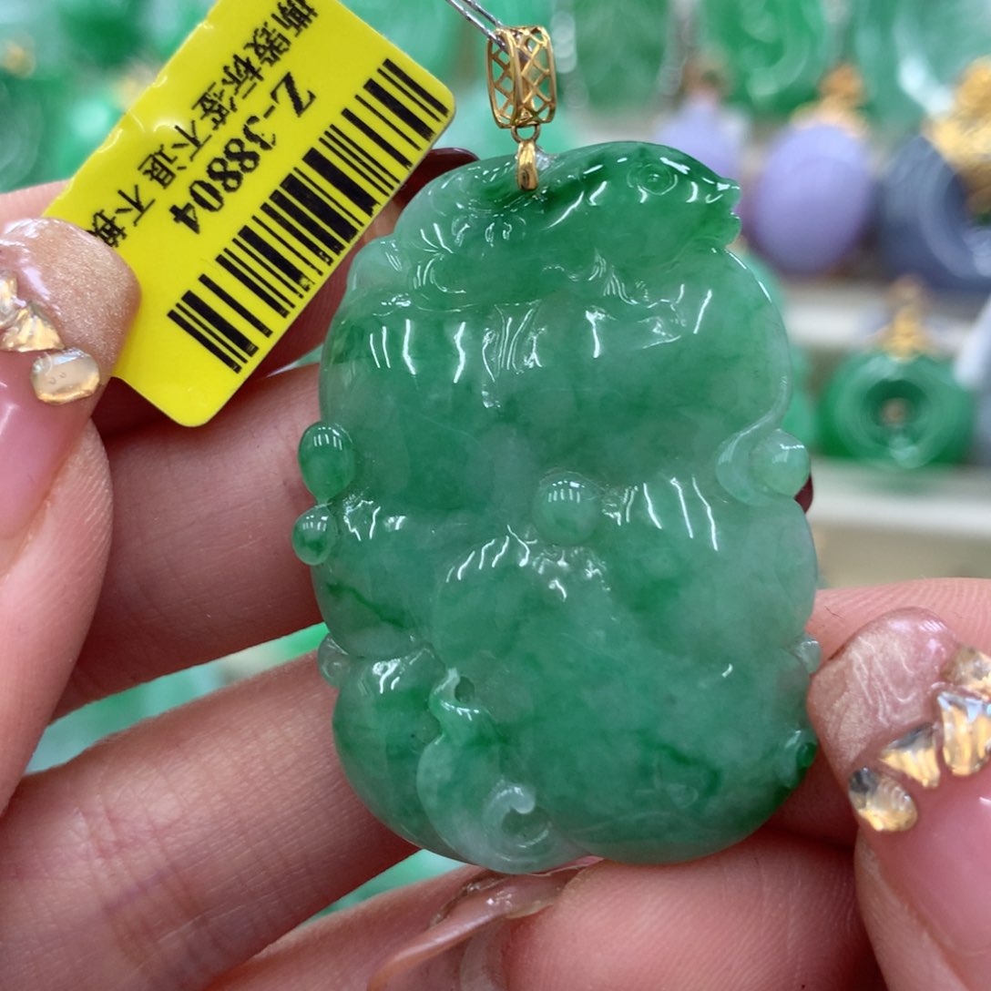 翡翠吊坠(不含链)18K金镶嵌