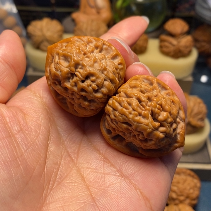 【闪购商品】把件文玩核桃金字塔