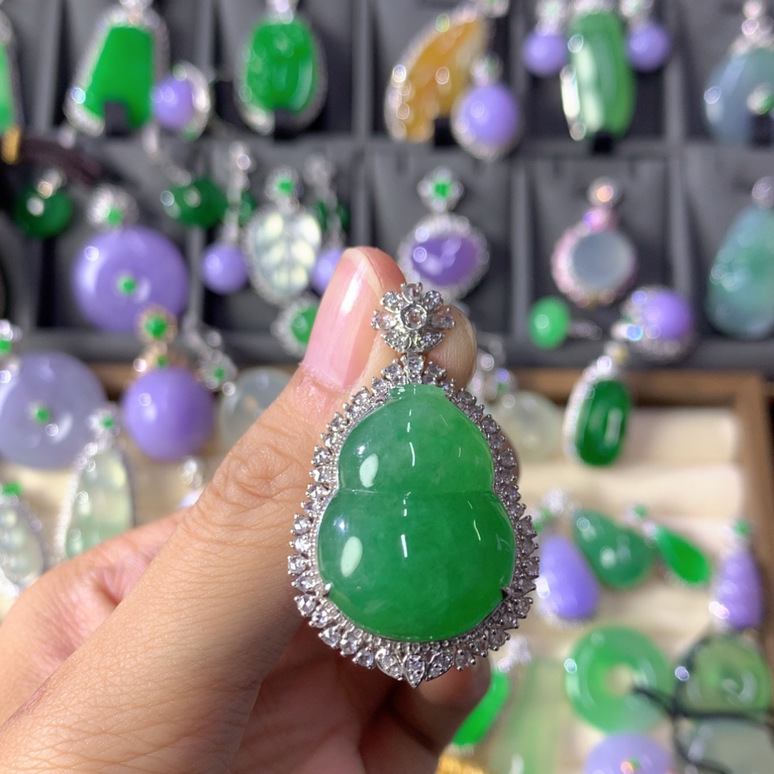 翡翠18K金镶嵌吊坠(不含链)