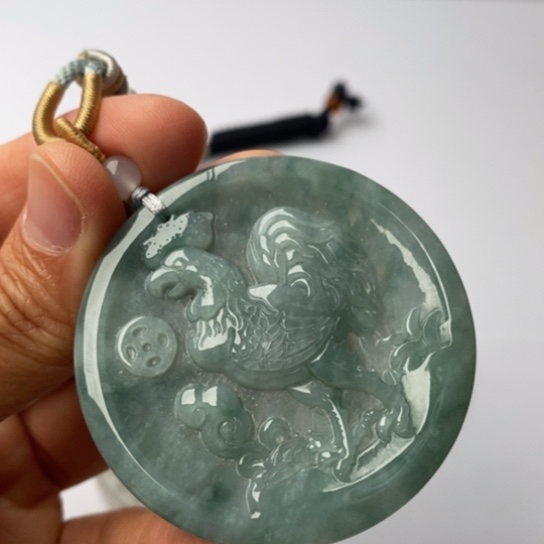 翡翠未镶嵌挂件翡翠