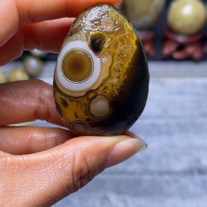 君****玛瑙/玉髓未镶嵌裸石