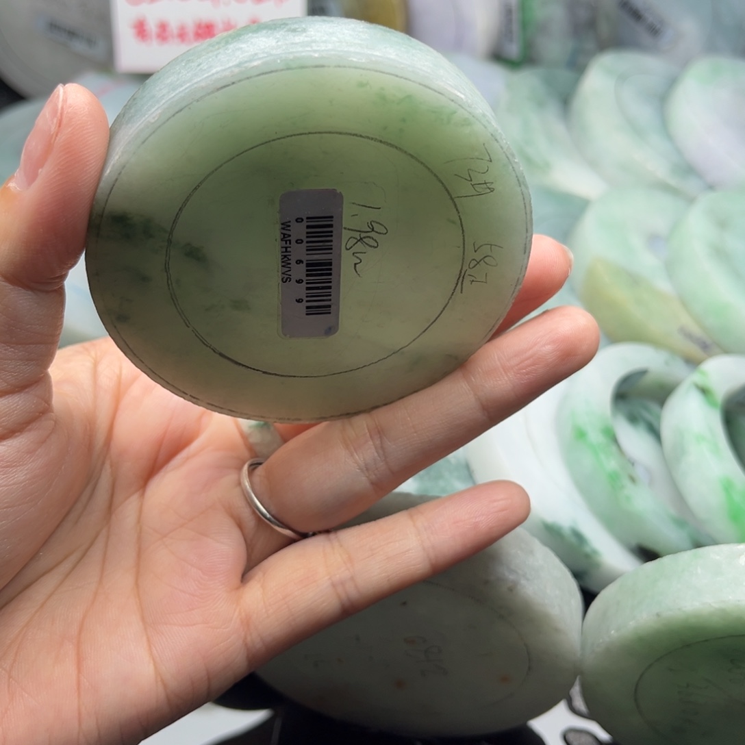 定制翡翠翡翠手镯未镶嵌