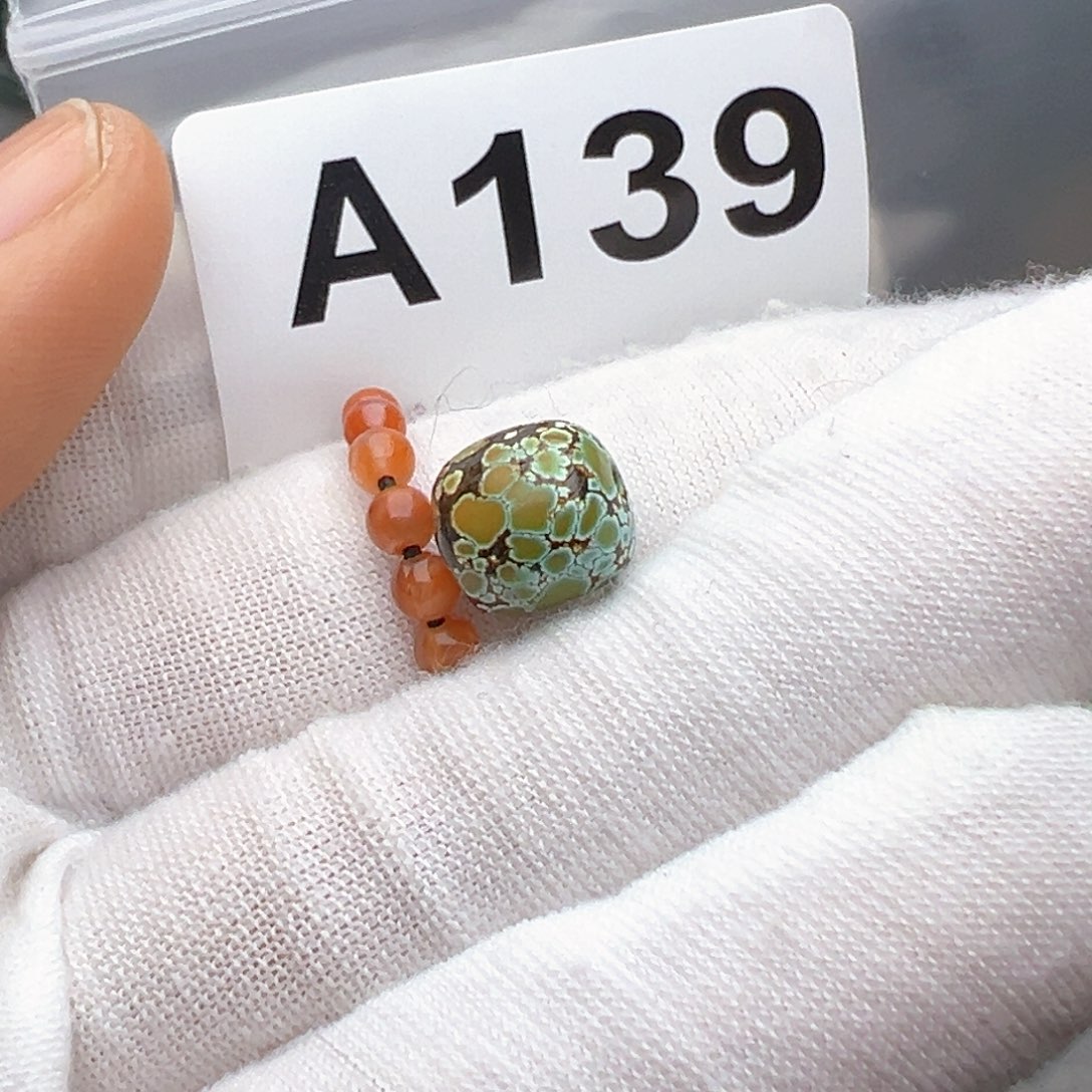 南红玛瑙未镶嵌珠宝奇石