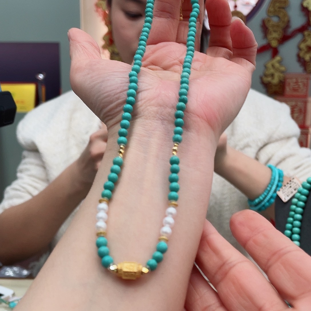 绿松石颈饰18K金镶嵌