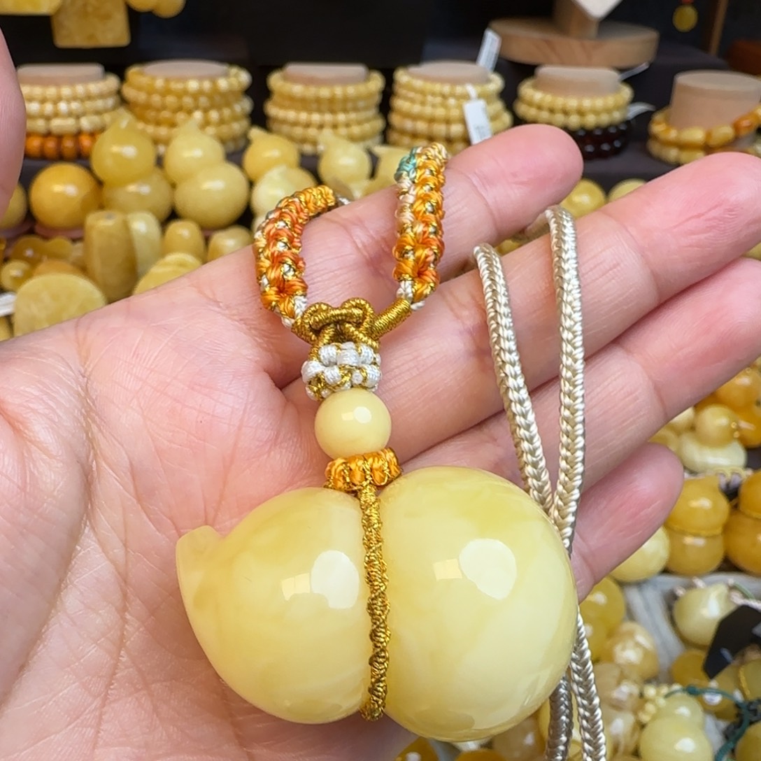 琥珀未镶嵌套链天然浓白妖花蜜蜡葫芦吊坠