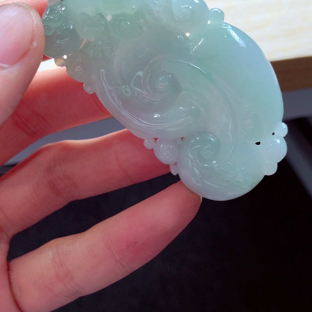 翡翠未镶嵌颈饰吊坠