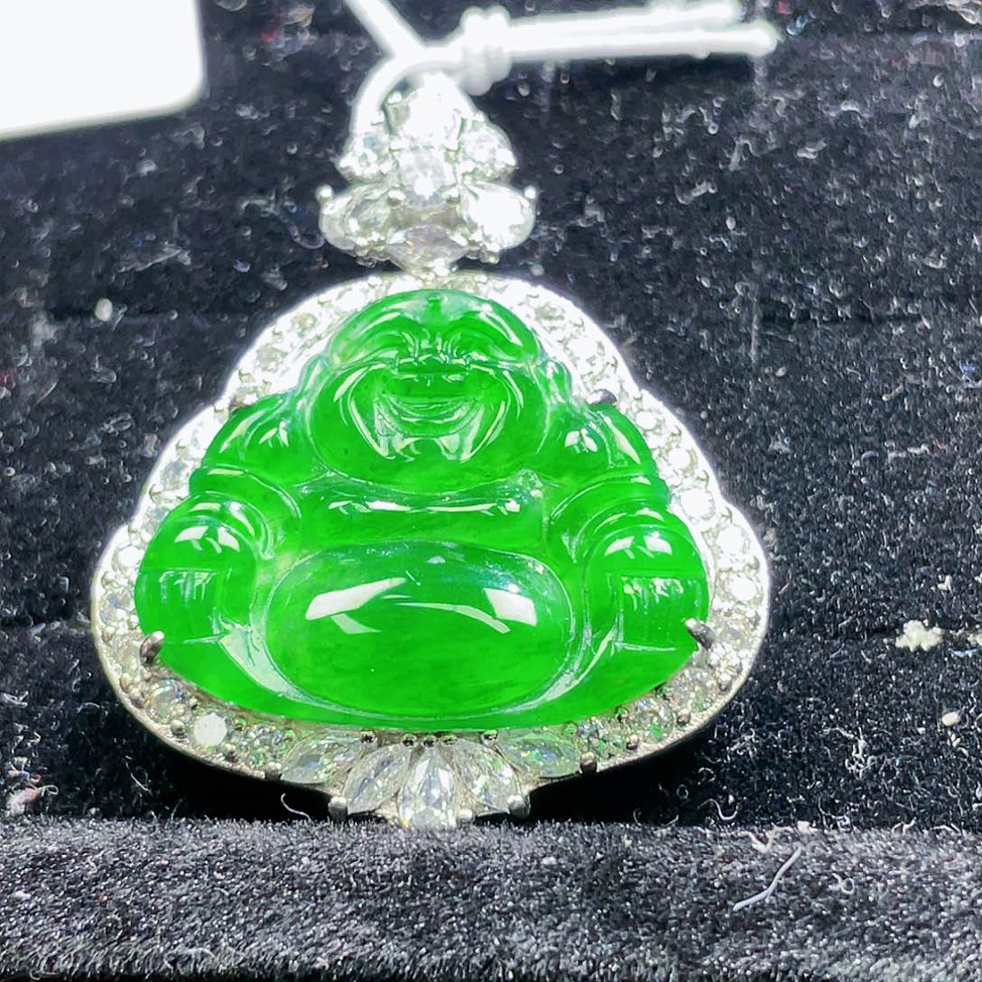 翡翠颈饰未镶嵌75，