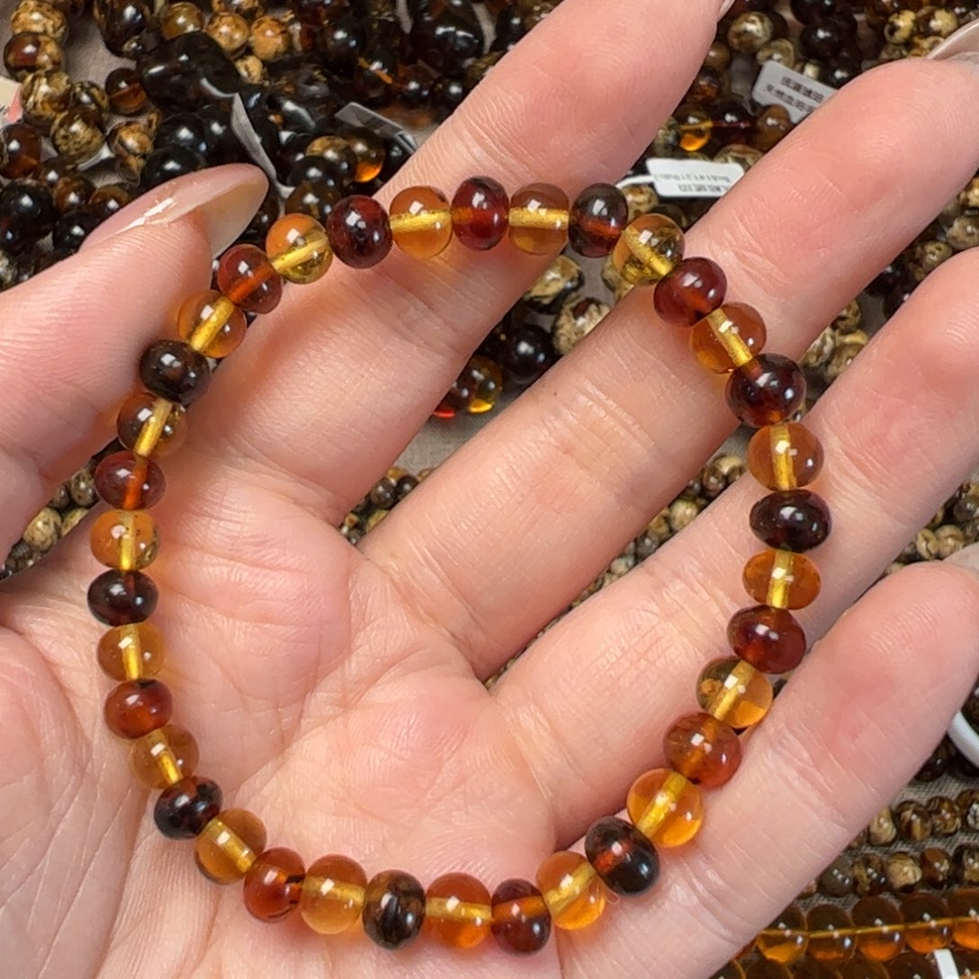 琥珀手链未镶嵌抚顺琥珀多宝