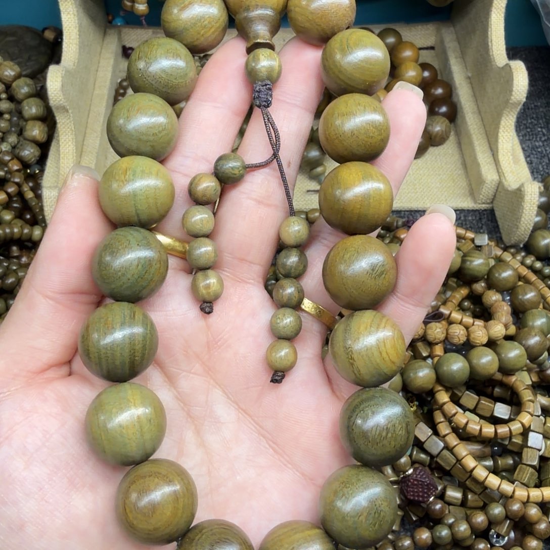 维腊木（绿檀）无事牌