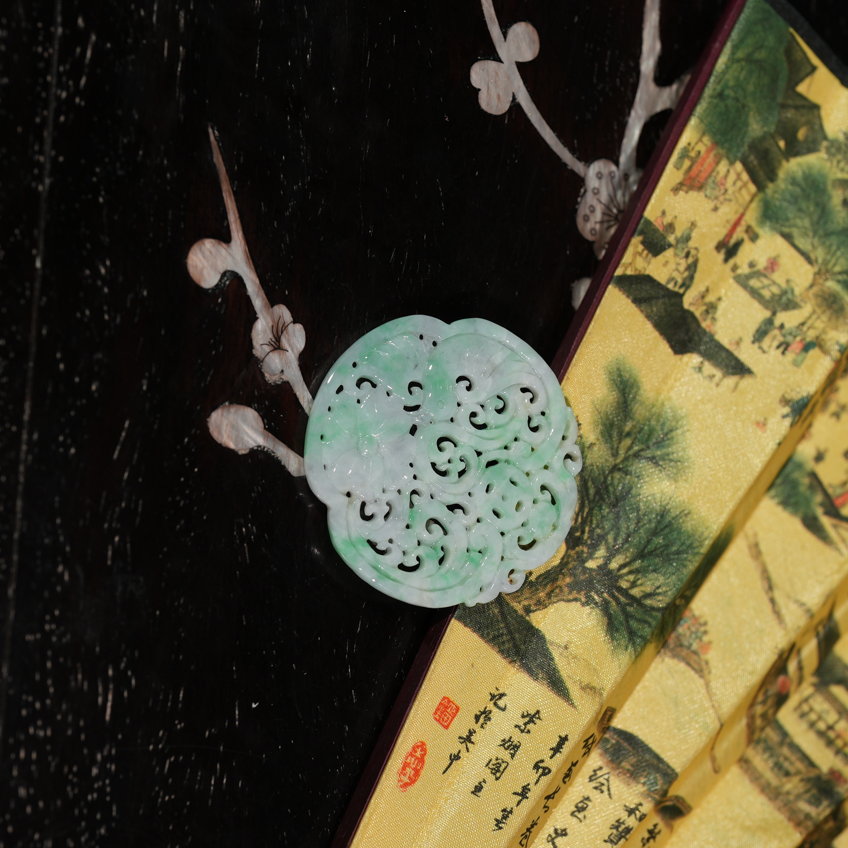 1.3香港王老板-翡翠吊坠3y547