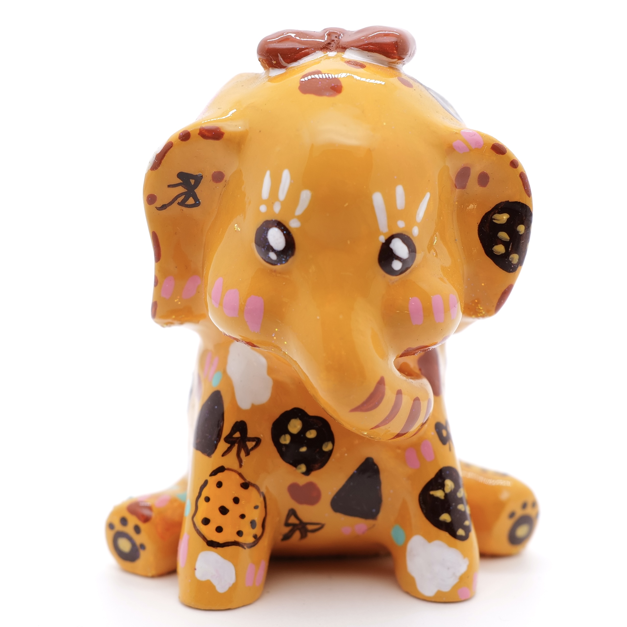 PM 王甜心工作室《大象》石膏作品，仅一件（非王甜心本人绘画）