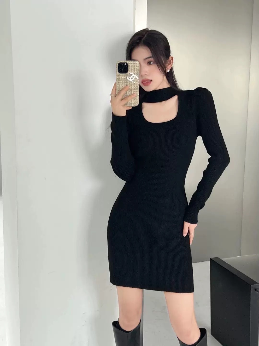 秋冬季短裙连衣裙修身包臀时尚黑色设计感名媛裙子