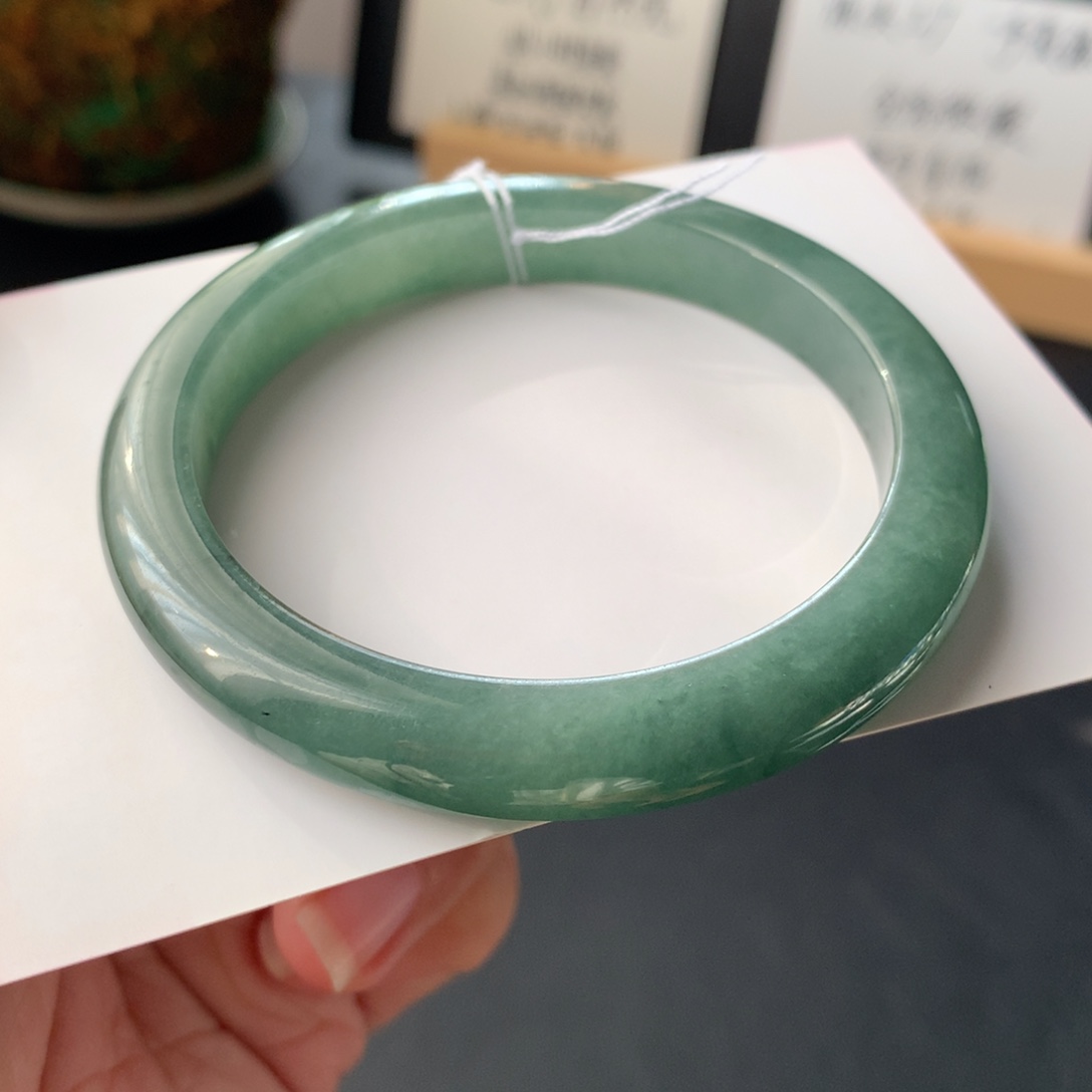 翡翠未镶嵌手镯7号53.6-8.6-7.8不买拍大腿