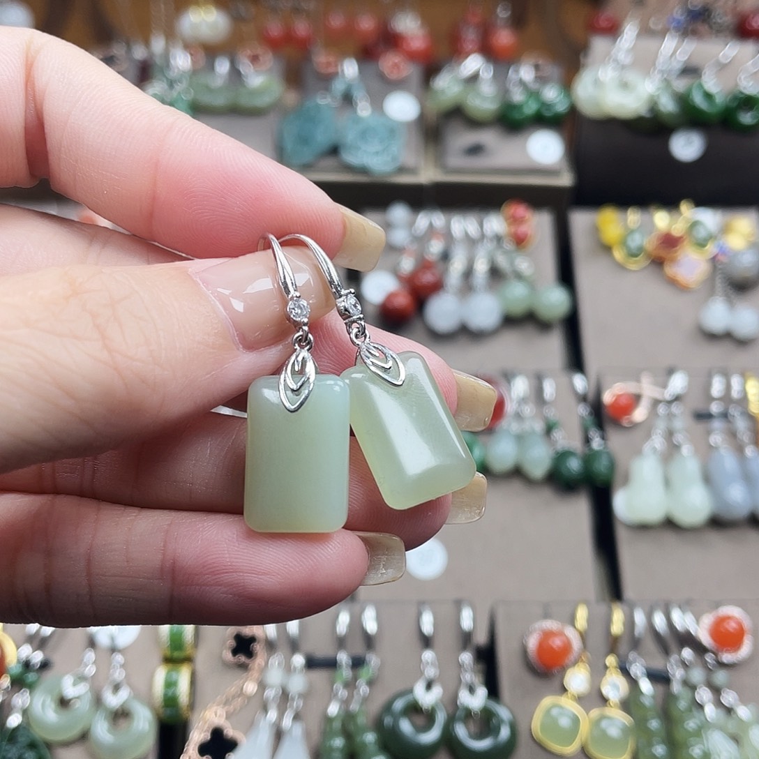 和田玉银S925镶嵌耳饰