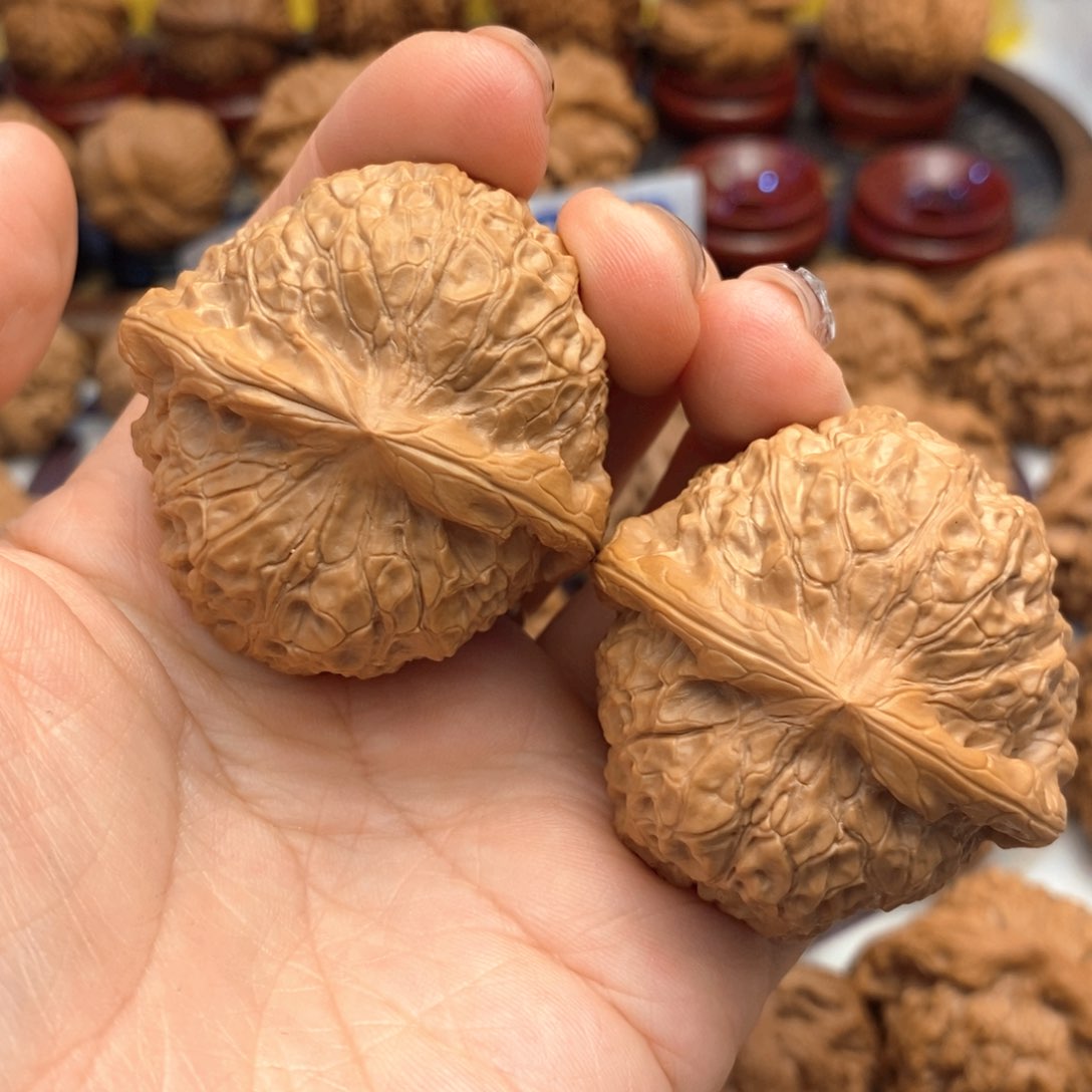 【闪购商品】文玩核桃吊坠44尺南瓜墩