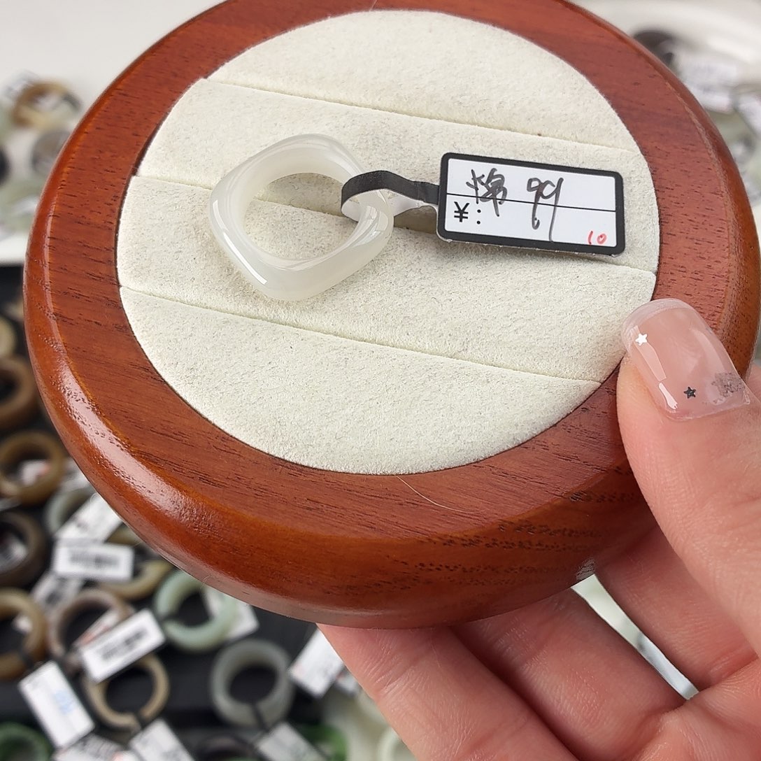 和田玉未镶嵌戒指Q74烟紫方圆内径16.2