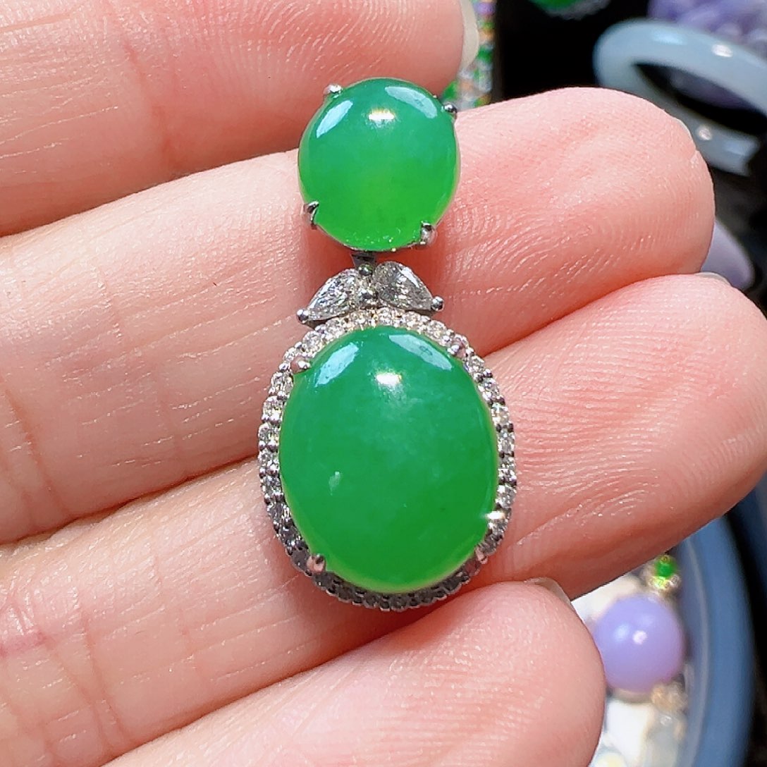 翡翠颈饰18K金镶嵌签收后24小时鉴赏期