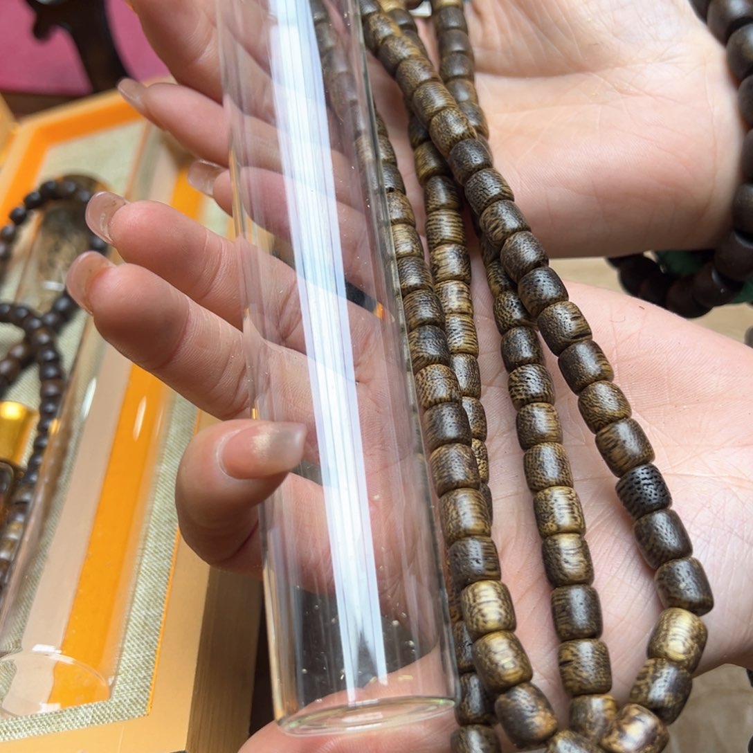 大叶紫檀（黑酸枝木类）