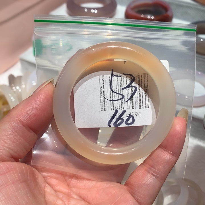 玛瑙/玉髓手镯未镶嵌53