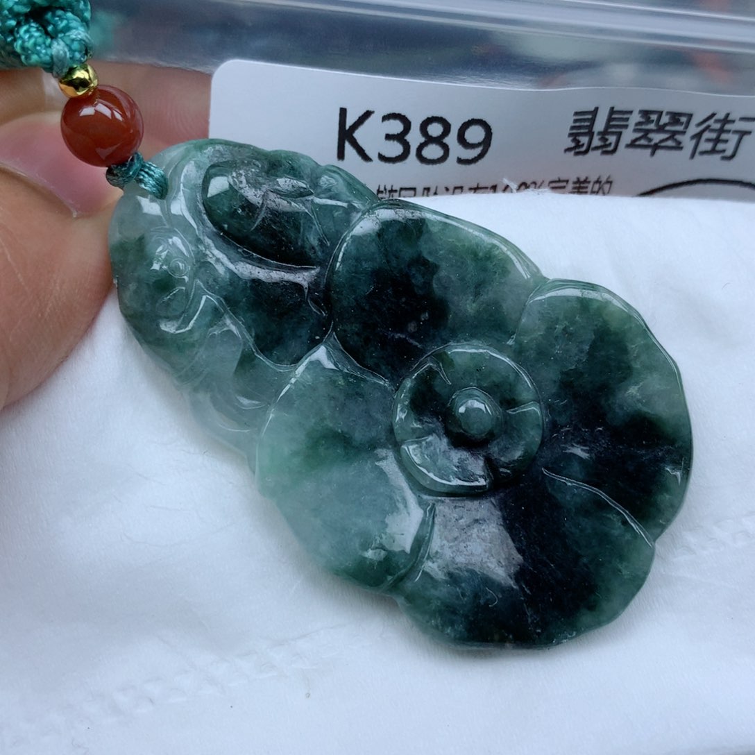 翡翠颈饰未镶嵌牌子