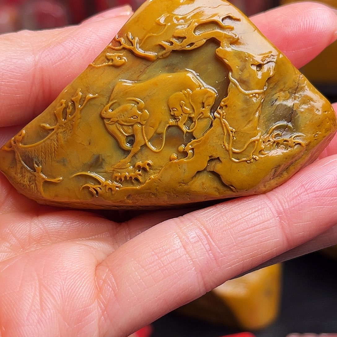 昌化石其他田黄手玩件