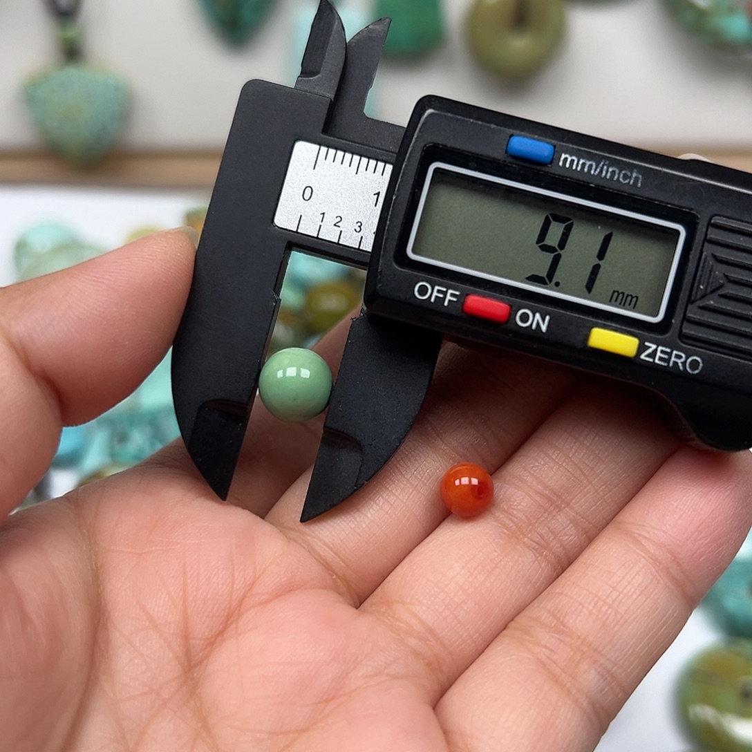 南红玛瑙未镶嵌珠宝奇石