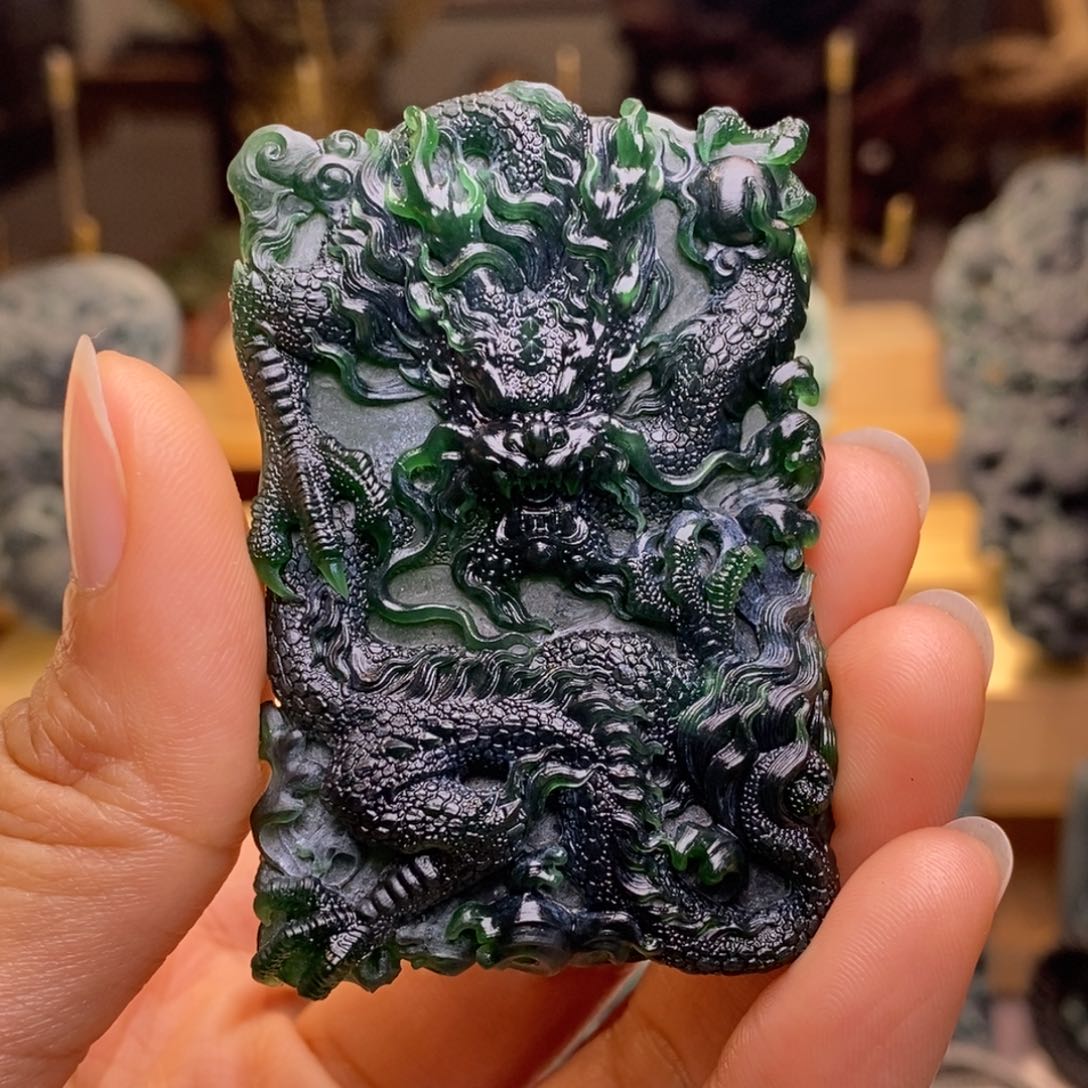 宁***.定制翡翠未镶嵌不退不换