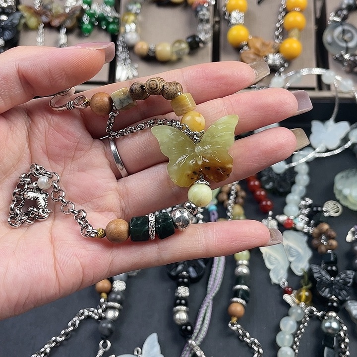 蛇纹石玉合金颈饰