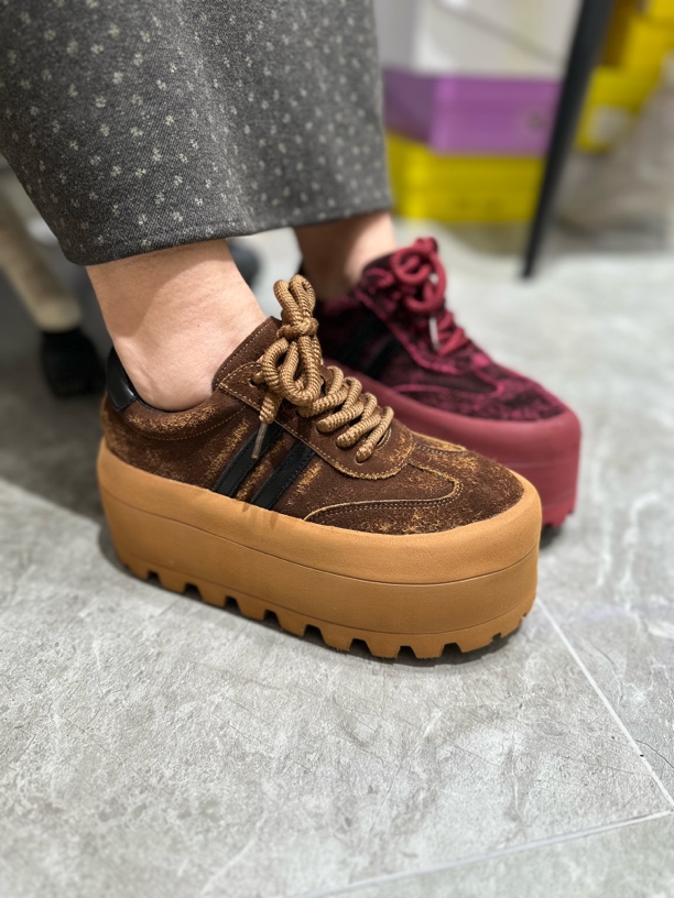 2353-13真皮2025新款低帮增高厚底运动时尚休闲鞋圆头女鞋松糕鞋