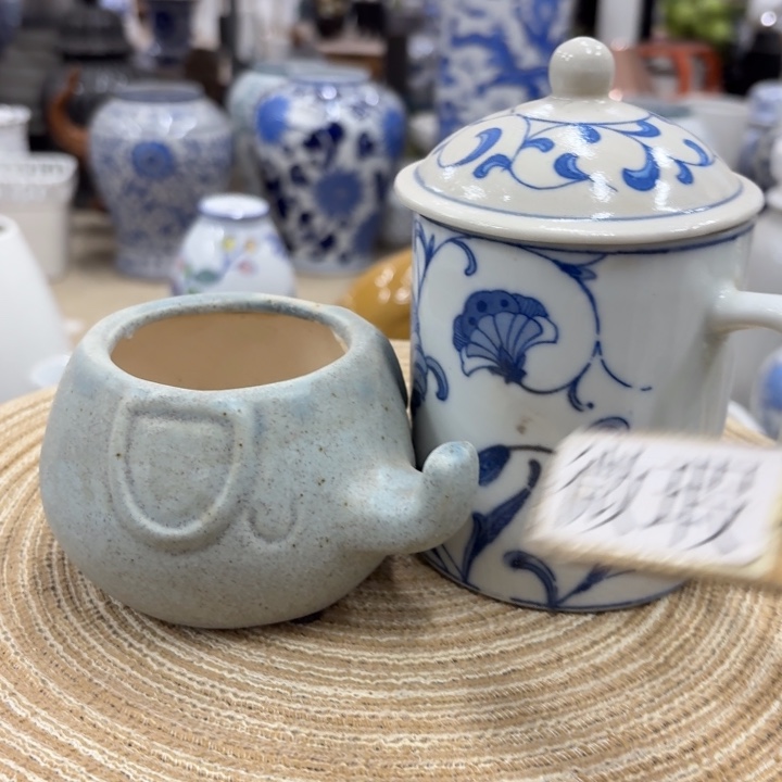 微瑕青花瓷器值得购买